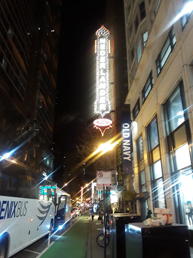 Movie Theater «AMC DINE-IN Block 37», reviews and photos, 108 N State St #434, Chicago, IL 60602, USA