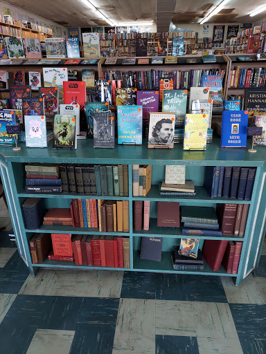 Used Book Store «Paperbacks Plus», reviews and photos, 108 E Davis St, Mesquite, TX 75149, USA