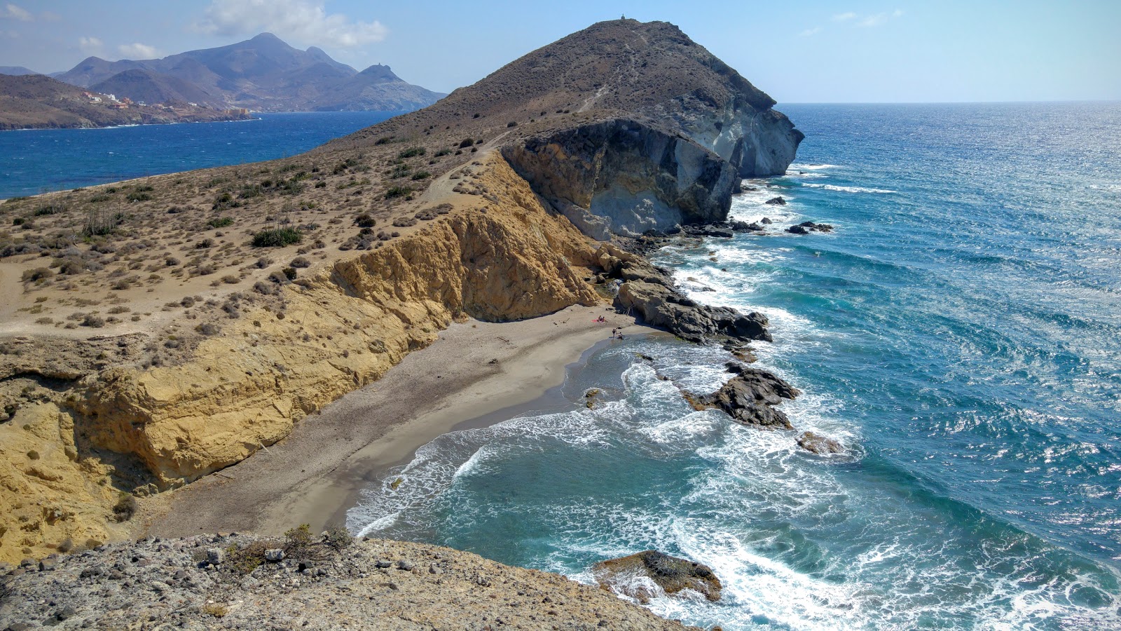 Foto van Cala de los Amarillos met hoog niveau van netheid