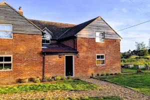 The New Inn and Elderbrook House, Nr Avebury image