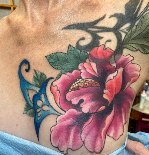 Tattoo Shop «Madame Lazonga Tattoo», reviews and photos, 1529 Western Ave, Seattle, WA 98101, USA