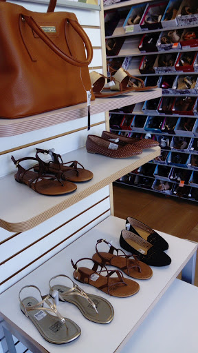 Stores to buy women's flat sandals Santo Domingo