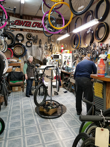 Bicycle Store «Grand Cycle», reviews and photos, 7160 W Grand Ave, Chicago, IL 60707, USA