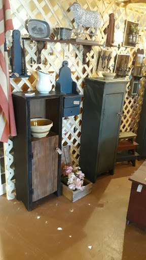 Consignment Shop «Gallery 265 Inc Resale Estate Furniture and Consignment», reviews and photos, 265 N US Hwy 17 92, Longwood, FL 32750, USA