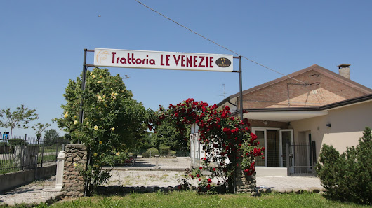 Trattoria Le Venezie Str. Jolanda Bonaglia, 6, 44127 Jolanda di Savoia FE, Italia