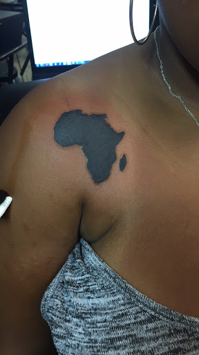 Tattoo Shop «BossInk Tattoos», reviews and photos, 4041 W Wheatland Rd #106, Dallas, TX 75237, USA