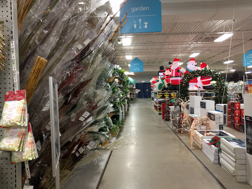 Home Goods Store «At Home», reviews and photos, 4620 Stadium Dr, Kalamazoo, MI 49008, USA