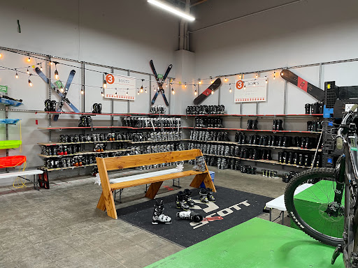 Sporting Goods Store «Sports Basement San Ramon», reviews and photos, 1041 Market Pl, San Ramon, CA 94583, USA