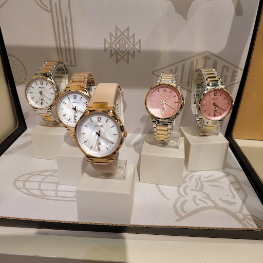 Watch Store «Fossil Outlet Store», reviews and photos, 18521 Outlet Blvd #725, Chesterfield, MO 63005, USA