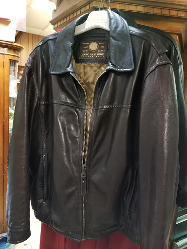 Antique Store «Englishtown Antiques & Used», reviews and photos, 42 Main St, Englishtown, NJ 07726, USA