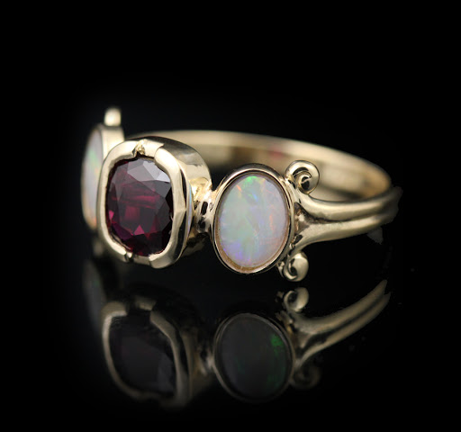 Jewelry Designer «ABRACADABRA Jewelry/Gem Gallery», reviews and photos, 205 E Liberty St, Ann Arbor, MI 48104, USA