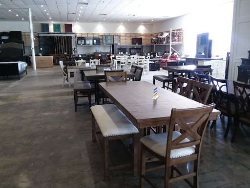 Furniture Store «Evansville Overstock Warehouse Furniture & Mattress», reviews and photos, 201 N Green River Rd, Evansville, IN 47715, USA