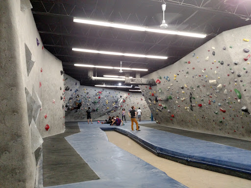 Rock Climbing Gym «Central Rock Gym», reviews and photos, 127 Smith Pl, Cambridge, MA 02138, USA