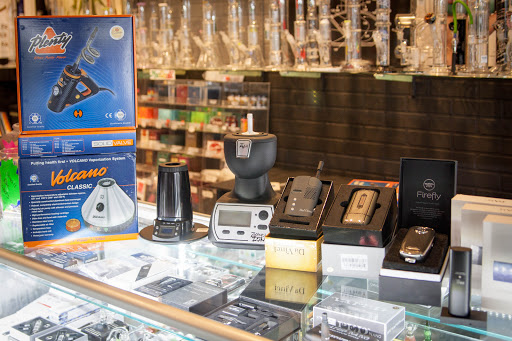 Tobacco Shop «Twisted Smoke Shop (J St)», reviews and photos, 3718 J St, Sacramento, CA 95816, USA