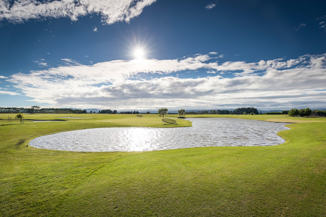 Reviews of The Lake House in Feilding - Golf club