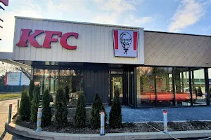 KFC Călărași Drive-Thru image