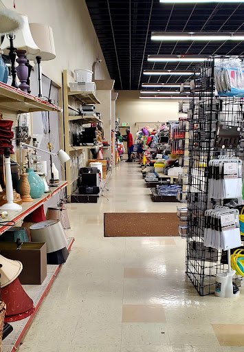 Thrift Store «South Hill Goodwill», reviews and photos, 12915 Meridian E, Puyallup, WA 98373, USA