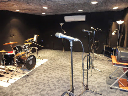 Born 2 Rock Music Studios