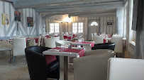 Atmosphère du Restaurant français Auberge De Valsemé à Valsemé - n°12