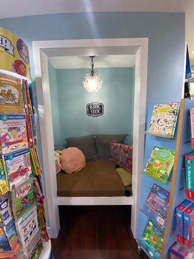 Book Store «Inkwood Books», reviews and photos, 31 Kings Hwy E, Haddonfield, NJ 08033, USA