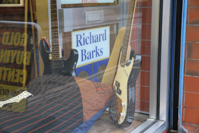 Richard Barks Cheque & Buyback Centre - Nottingham