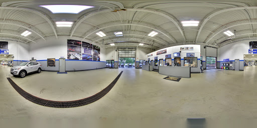 Hyundai Dealer «Knauz Hyundai», reviews and photos, 775 Rockland Rd, Lake Bluff, IL 60044, USA