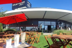 Steak 'n Shake Ville-La-Grand image