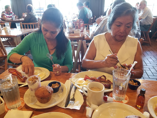 American Restaurant «Cracker Barrel Old Country Store», reviews and photos, 675 Buford Hwy, Cumming, GA 30040, USA