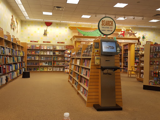 Book Store «Barnes & Noble», reviews and photos, 861 N E Mall Blvd, Hurst, TX 76053, USA