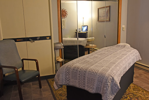 Hair Salon «Island Tropics Hair Design & Spa», reviews and photos, 126 E Division St, Shawano, WI 54166, USA