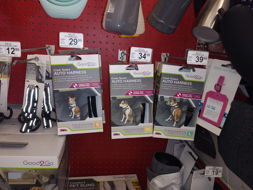 Pet Supply Store «Petco Animal Supplies», reviews and photos, 4013 W Walnut St, Rogers, AR 72756, USA