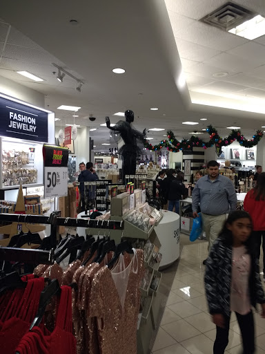 Shopping Mall «North Point Mall», reviews and photos, 1000 North Point Cir, Alpharetta, GA 30022, USA