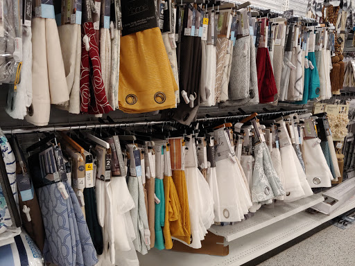 Clothing Store «Ross Dress for Less», reviews and photos, 2365 S Hwy 27, Clermont, FL 34711, USA