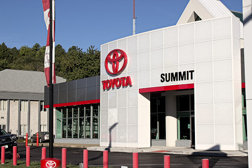 Toyota Dealer «Summit Toyota of Akron», reviews and photos, 1535 Vernon Odom Blvd, Akron, OH 44320, USA