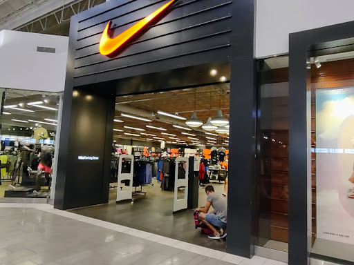 Shoe Store «Nike Factory Store», reviews and photos, 12801 W Sunrise Blvd Suite 1005, Sunrise, FL 33323, USA