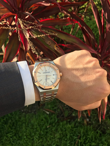 Watch Store «Diamond Club Jewelry Store Miami, Used Rolex Watches Miami», reviews and photos, 36 NE 1st St #154, Miami, FL 33132, USA