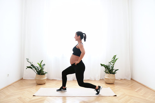 Baby Glow Fitness - Online Training für Schwangere - Pilates • Barre • Yoga • Fitness