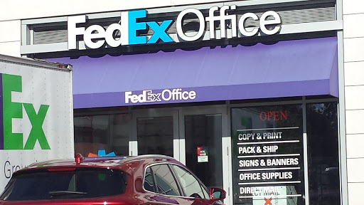 Print Shop «FedEx Office Print & Ship Center», reviews and photos, 59 Station Landing, Medford, MA 02155, USA