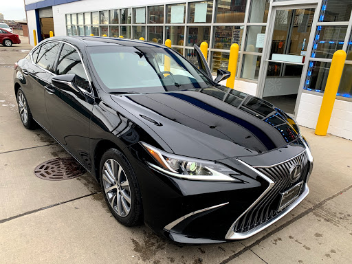 Car Wash «White Glove Car Wash & Detailing», reviews and photos, 1415 W Shakespeare Ave, Chicago, IL 60614, USA