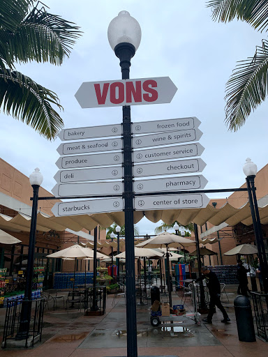 Grocery Store «Vons», reviews and photos, 2495 Truxtun Rd Suite 100, San Diego, CA 92106, USA