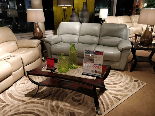 Furniture Store «Rooms To Go & Rooms To Go Kids Furniture Store - Sawgrass Mills (Plantation)», reviews and photos, 1905 N Flamingo Rd, Plantation, FL 33323, USA