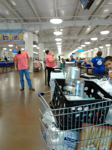 Outlet Store «Goodwill Outlet», reviews and photos, 1750 Woodman Dr, Dayton, OH 45420, USA