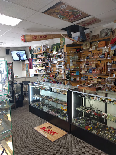 Tobacco Shop «Hempire State Smoke Shop», reviews and photos, 2340 Lyell Ave, Rochester, NY 14606, USA