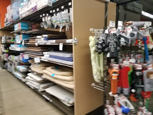 Pet Supply Store «Petco Animal Supplies», reviews and photos, 1425 W Palatine Rd, Hoffman Estates, IL 60192, USA