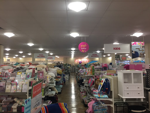 Department Store «HomeGoods», reviews and photos, 7435 France Ave S, Edina, MN 55435, USA