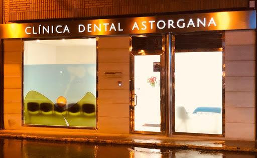 CLÍNICA DENTAL ASTORGANA en Astorga, León