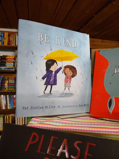 Shopping Mall «Tannery Shopping Center», reviews and photos, 50 Water St, Newburyport, MA 01950, USA