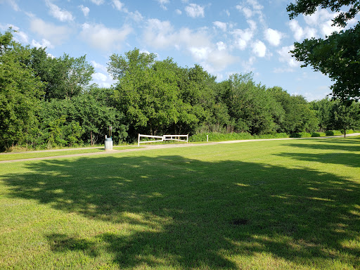 Park «Bob Findlay Linear Park», reviews and photos, 900 Findlay Dr, Arlington, TX 76012, USA