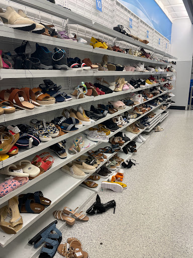 Clothing Store «Ross Dress for Less», reviews and photos, 12115 Biscayne Blvd, North Miami, FL 33181, USA