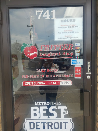 Donut Shop «Apple Fritter Donut Shop», reviews and photos, 741 E 9 Mile Rd, Ferndale, MI 48220, USA